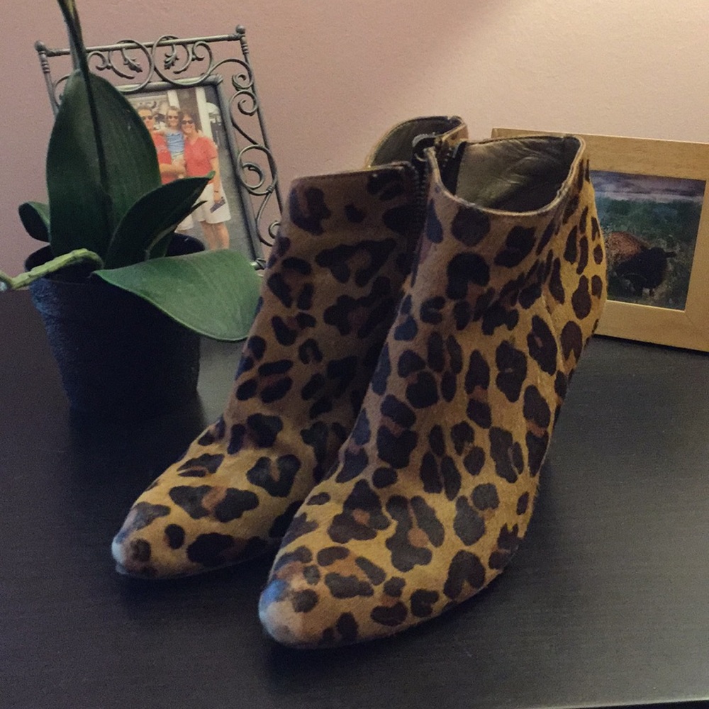 ADRIENNE VITTADINI Leopard ankle boots 💖
